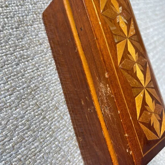 Soviet 1990s Box Wooden box Inlaid wood box History vintage Item Russian wood bo - Picture 5 of 7